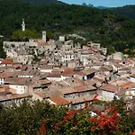 Les Cezennes Casa de Férias