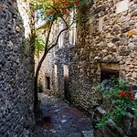 Les Cezennes