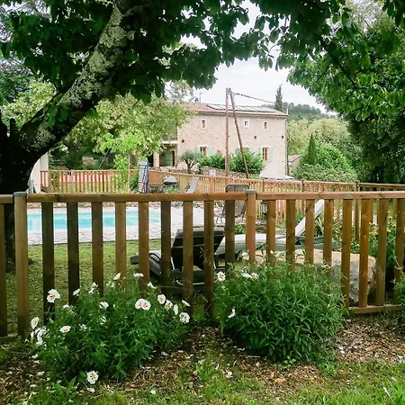 Les Cezennes Hébergement de vacances Saint-Ambroix